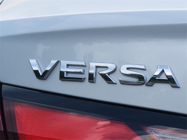 2025 Nissan Versa S photo 4