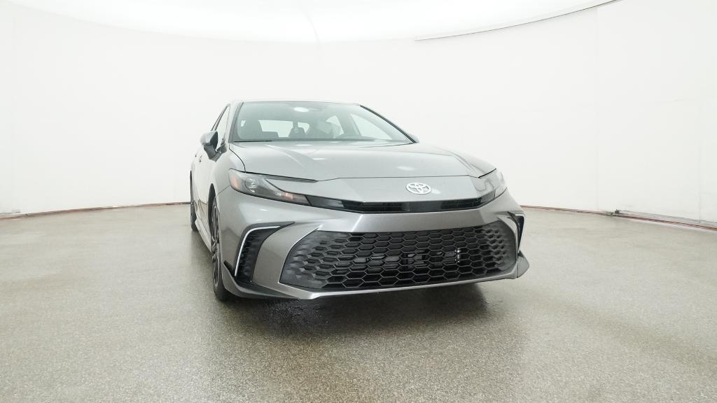 2025 Toyota Camry SE photo 13
