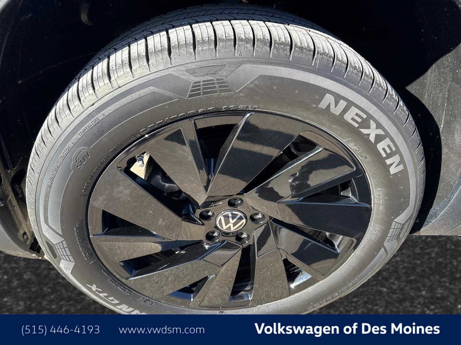 2025 Volkswagen Atlas SE Technology photo 7