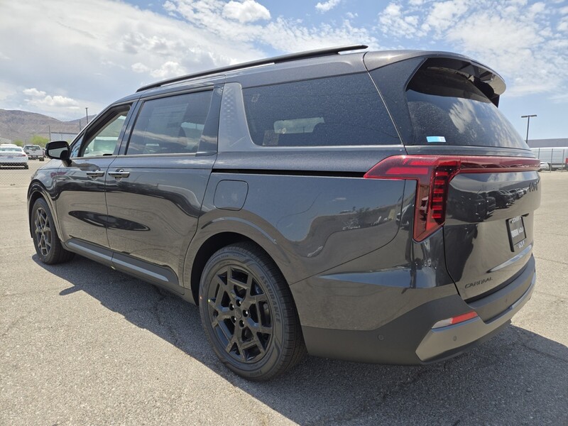 2026 Kia Carnival SX Prestige photo 4