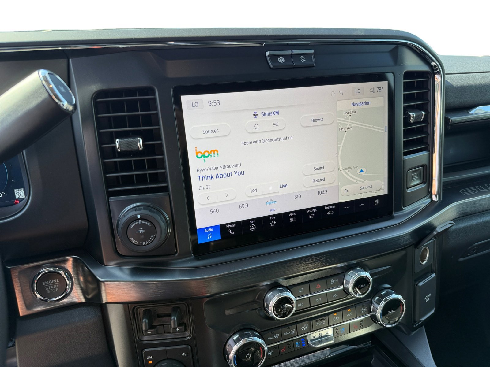 2025 Ford F-250 Lariat photo 11