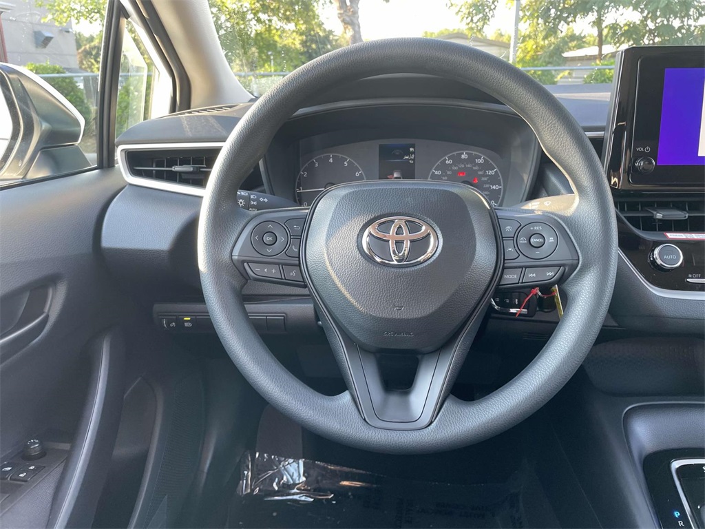 2025 Toyota Corolla LE photo 15
