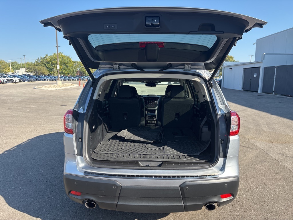 2025 Subaru Ascent Onyx Edition Touring photo 6