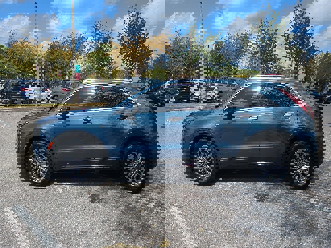2024 Cadillac XT4 Premium Luxury photo 7