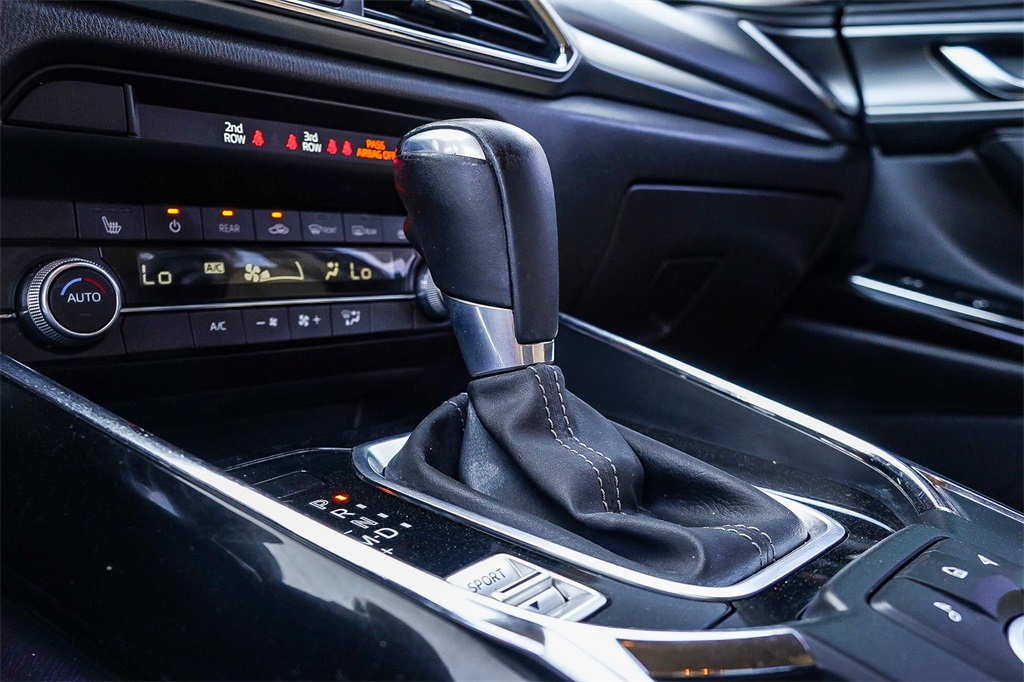 2023 Mazda CX-9 Touring photo 21