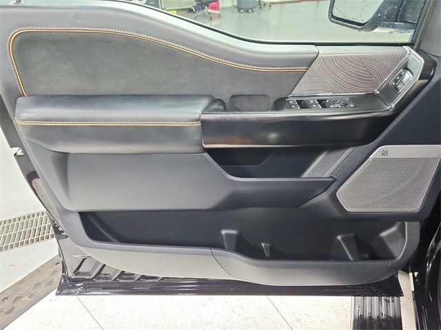 2023 Ford F-150 Platinum photo 39