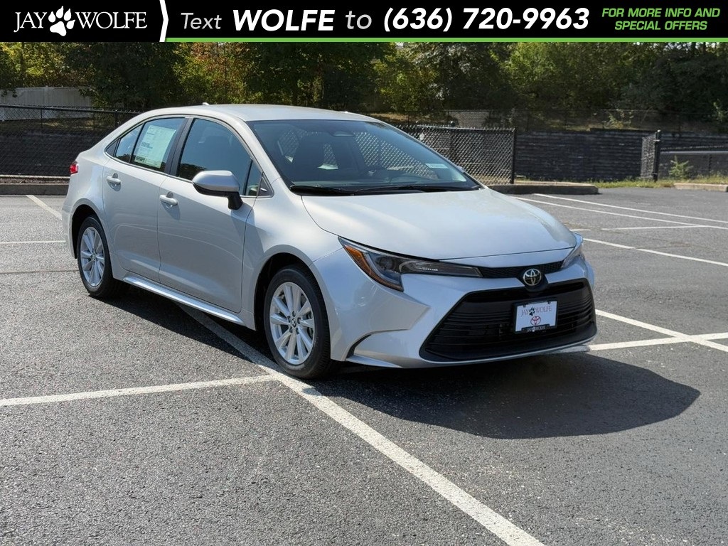 2026 Toyota Corolla LE's photo