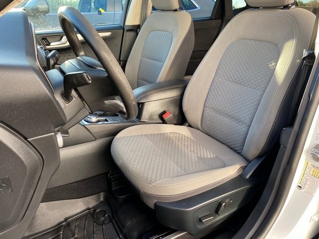 2020 Ford Escape SE photo 18