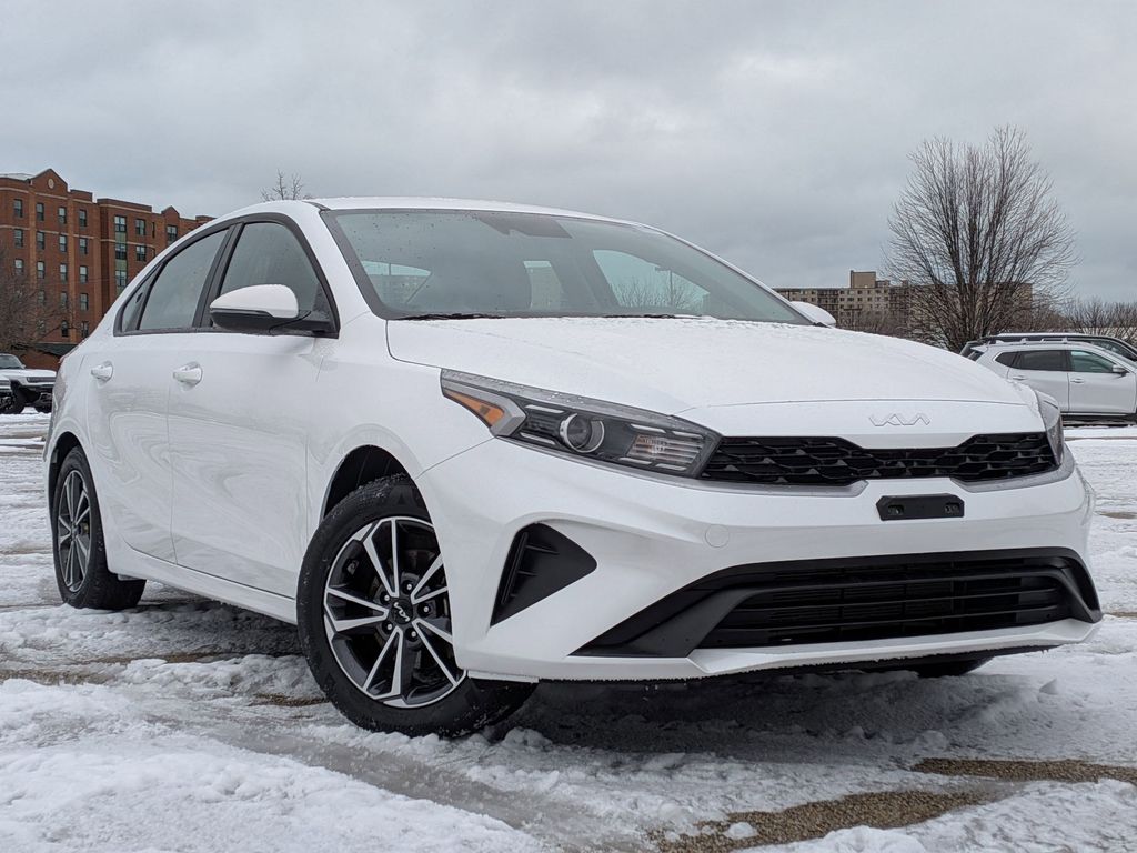 2024 Kia Forte LXS's photo