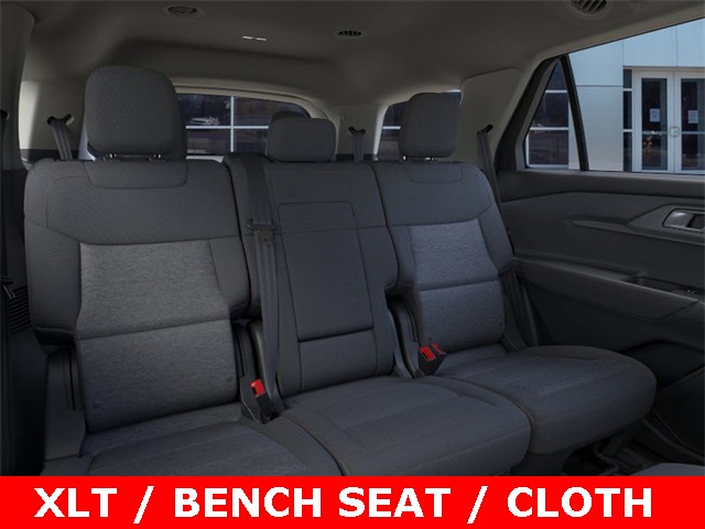 2025 Ford Explorer photo 32