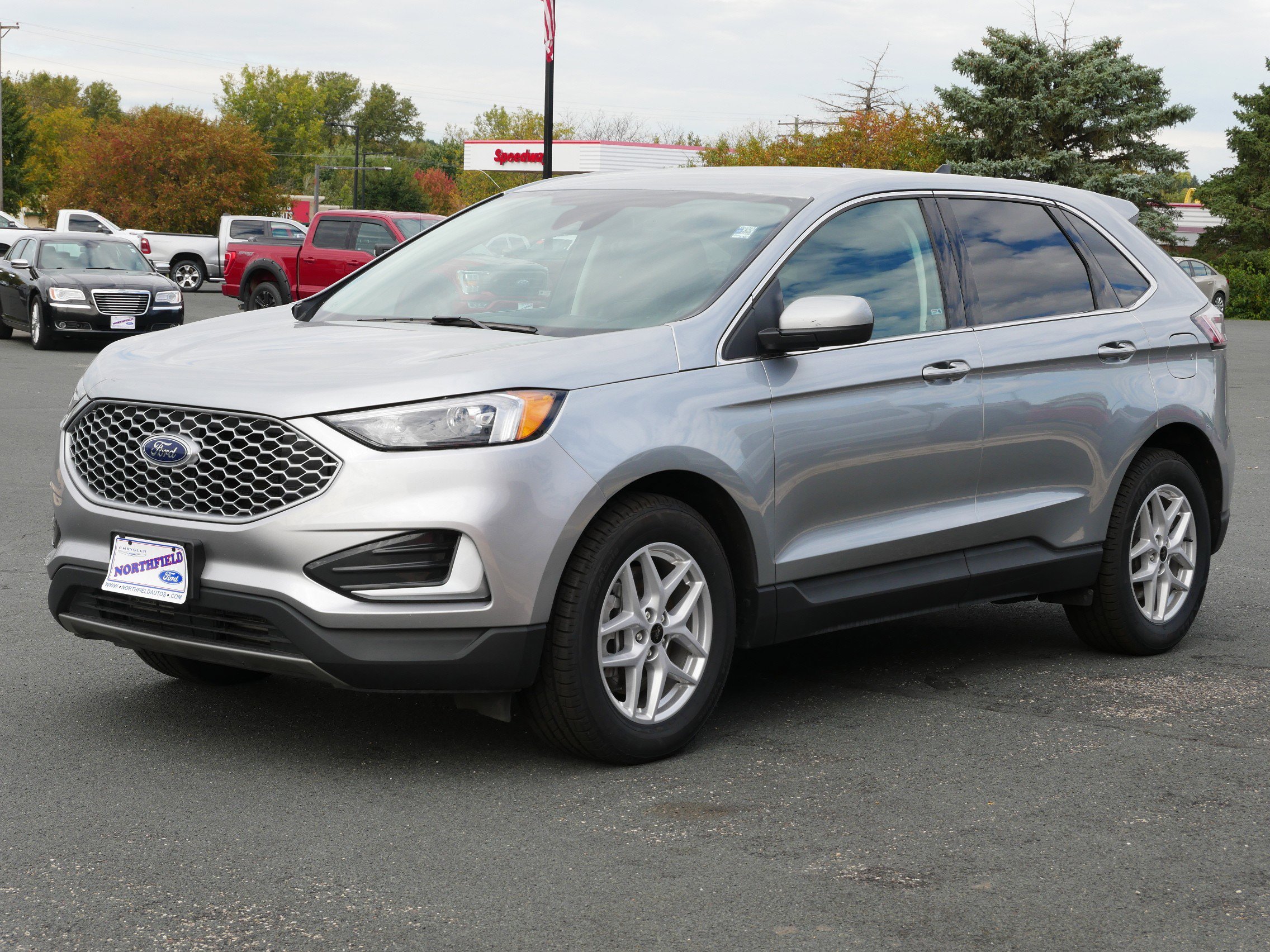 2024 Ford Edge SEL photo 3