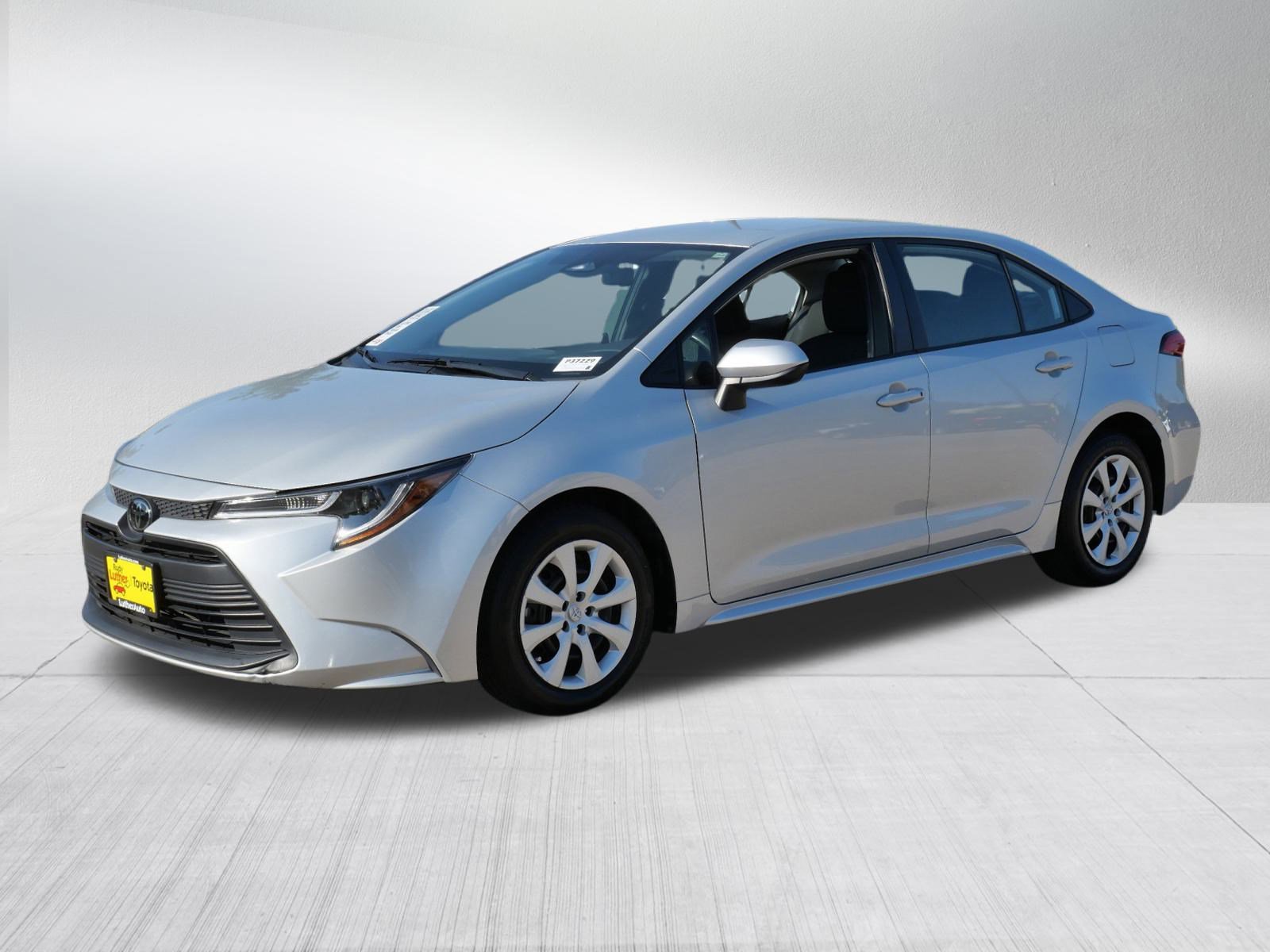 2024 Toyota Corolla LE photo 3