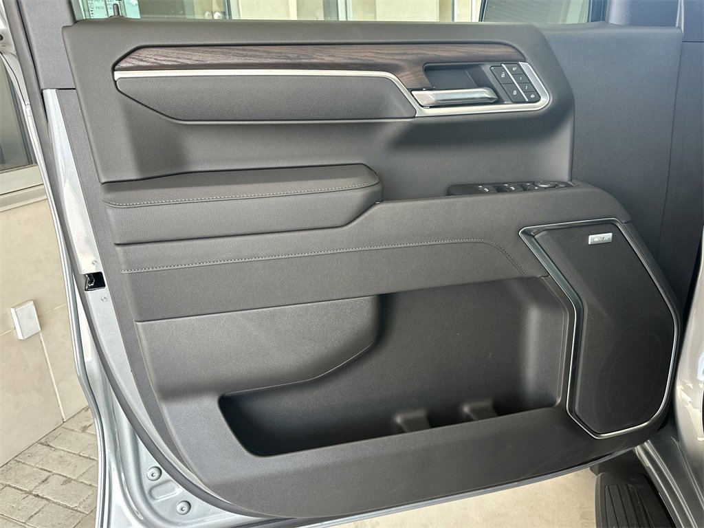2026 Gmc Sierra 1500 SLT photo 7