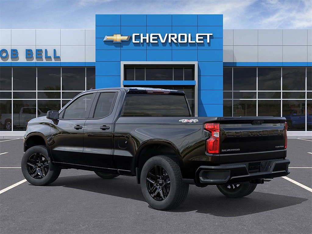 2026 Chevrolet Silverado 1500 Custom photo 3