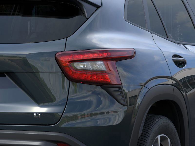 2025 Chevrolet Trax LT photo 8