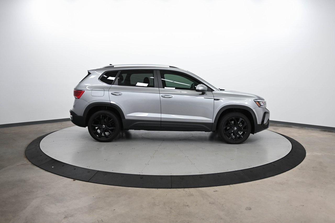 2022 Volkswagen Taos SE photo 4