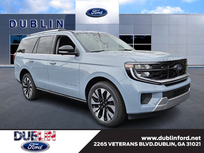 2025 Ford Expedition Platinum's photo