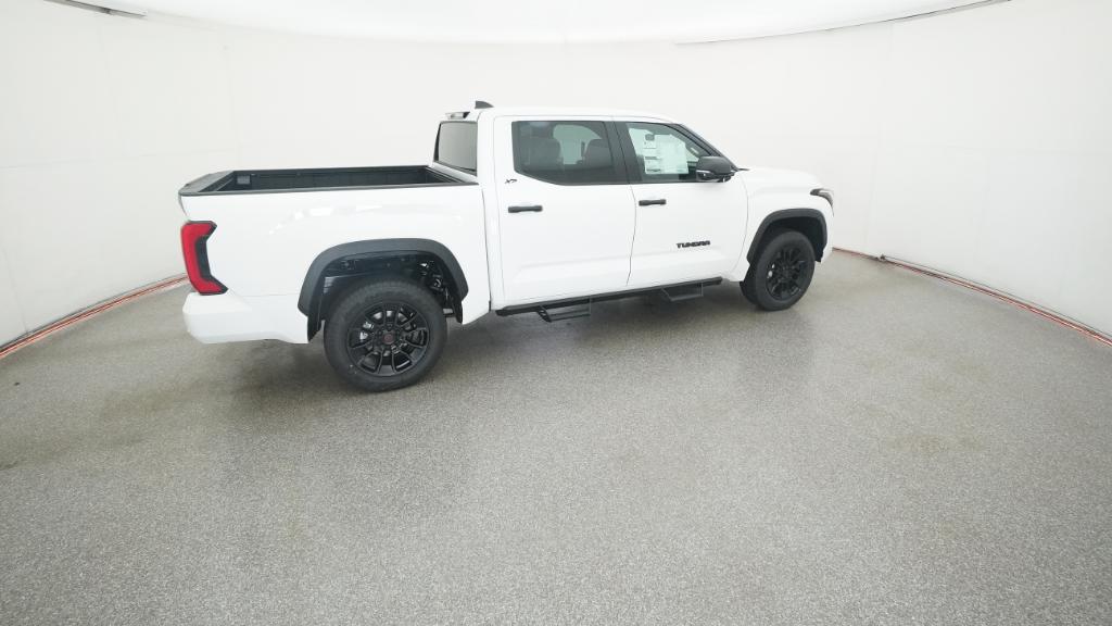 2026 Toyota Tundra SR5 CrewMax photo 20