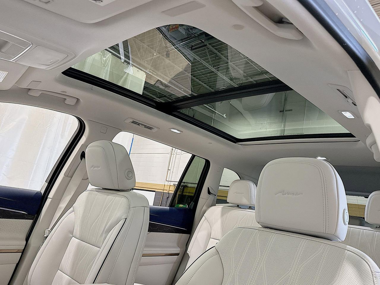 2026 Buick Enclave Avenir photo 17