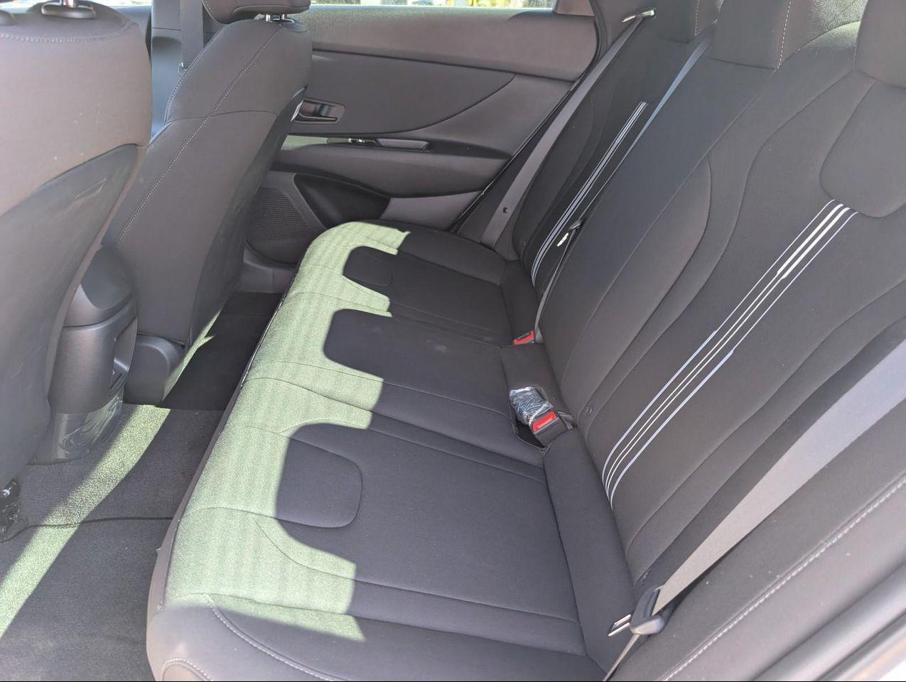 2025 Hyundai Elantra Hybrid SEL Sport photo 20