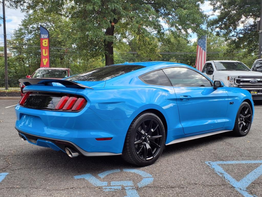 2017 Ford Mustang GT Premium photo 5