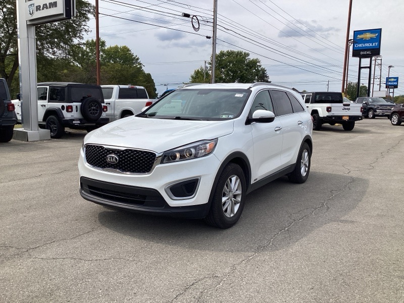 2018 Kia Sorento LX photo 2