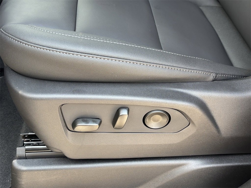 2025 Chevrolet Tahoe LT photo 12