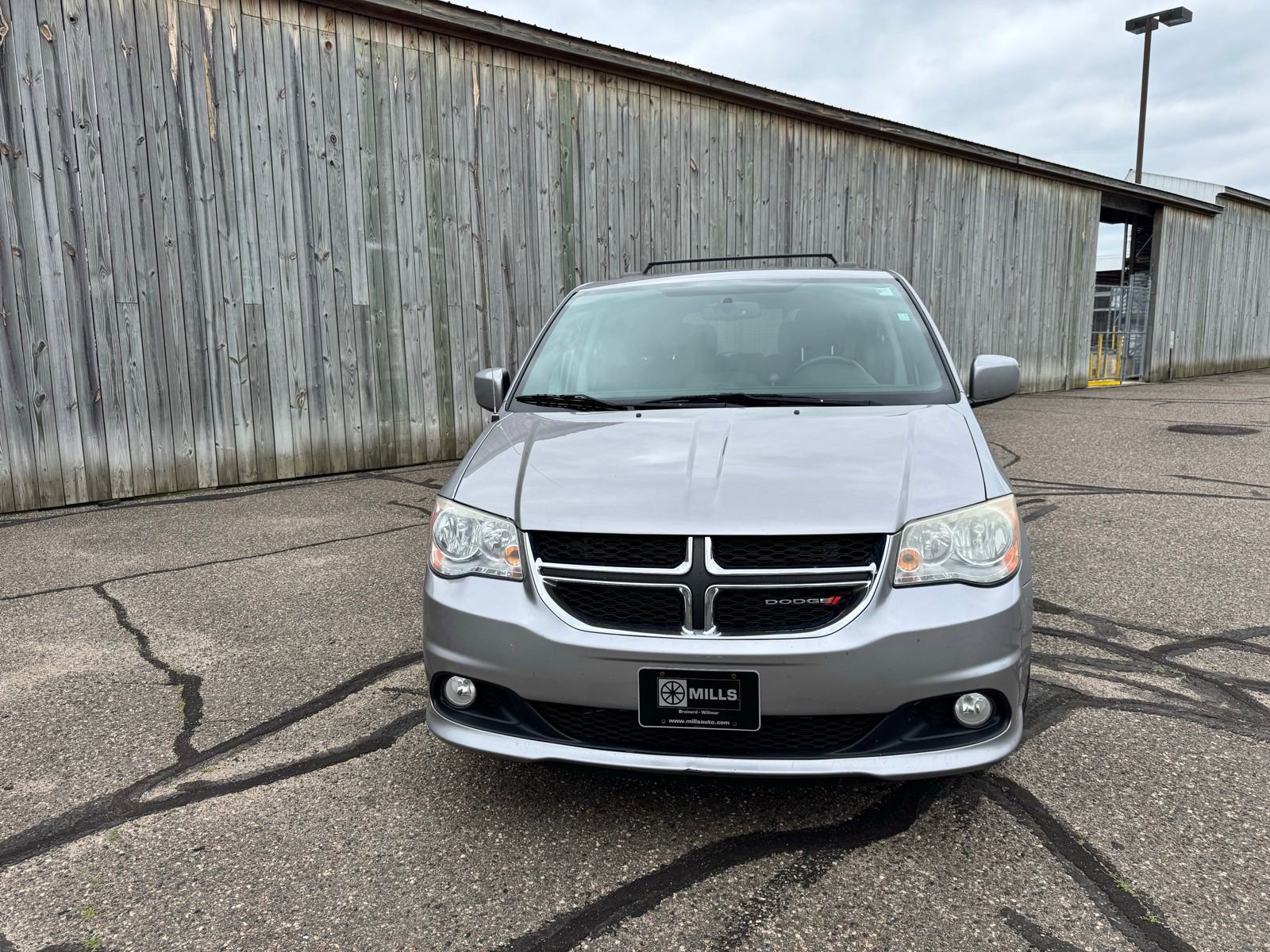 2014 Dodge Grand Caravan SXT photo 2