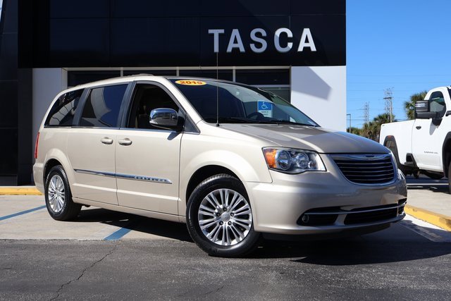 2015 Chrysler Town & Country Touring-L