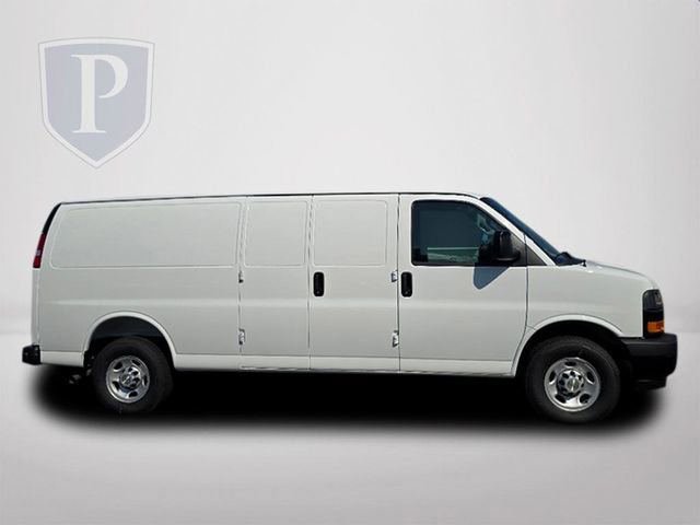 2025 Chevrolet Express Cargo 2500 photo 3