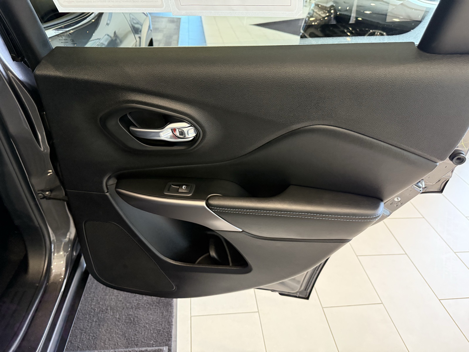 2019 Jeep Cherokee Latitude photo 22
