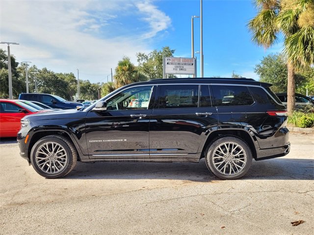 2025 Jeep Grand Cherokee L Summit Reserve photo 7