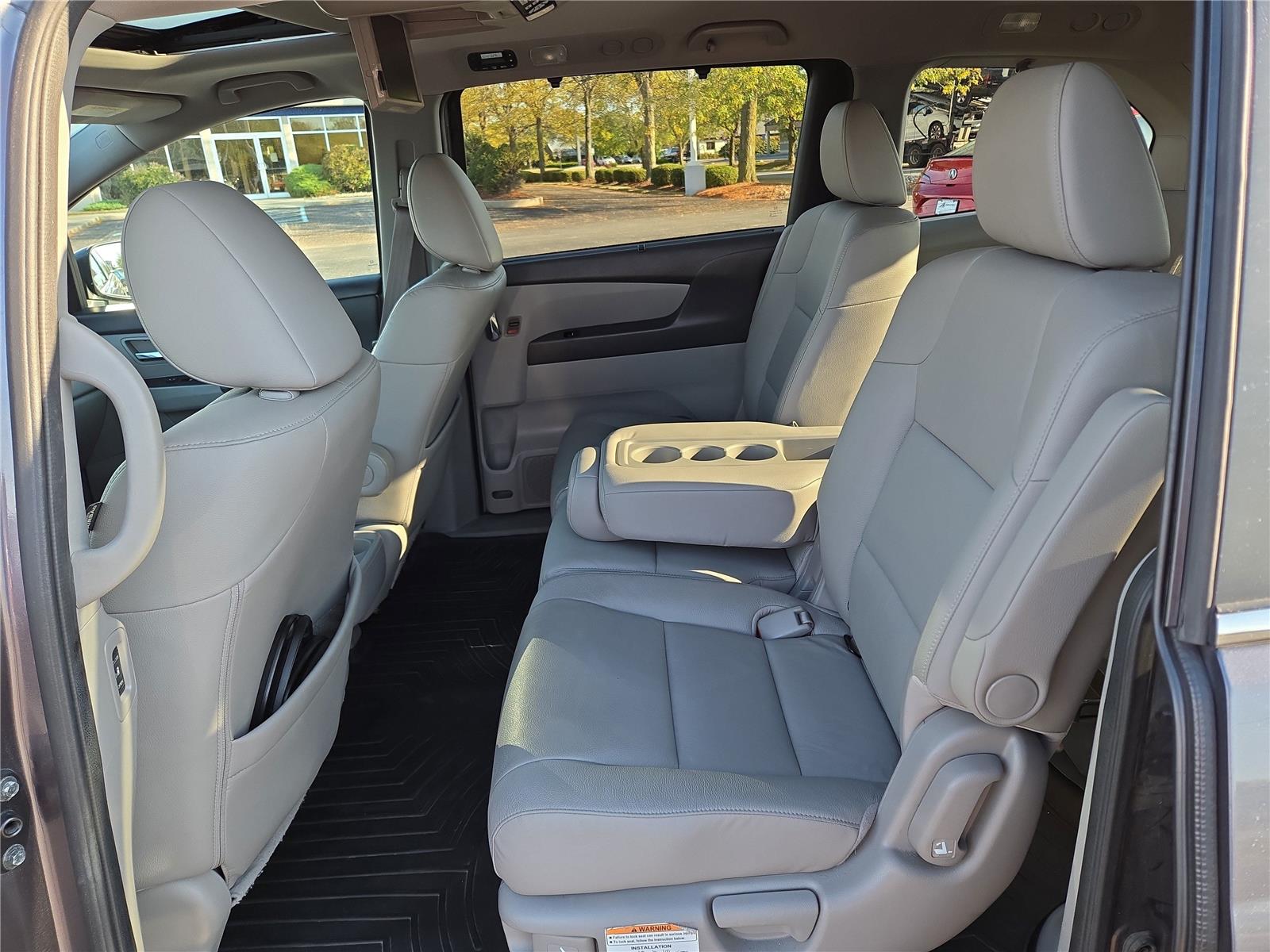 2015 Honda Odyssey EX-L photo 21