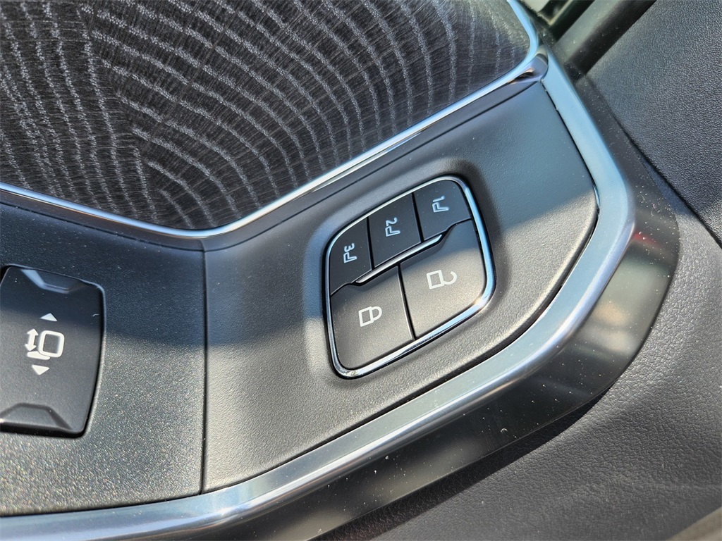2025 Ford F-350 Platinum photo 12