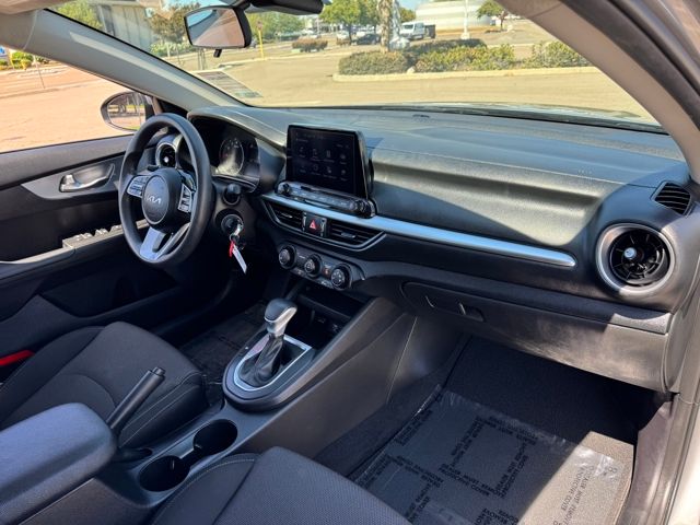 2023 Kia Forte LXS photo 16