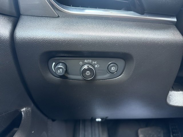 2021 Chevrolet Traverse Cloth photo 25