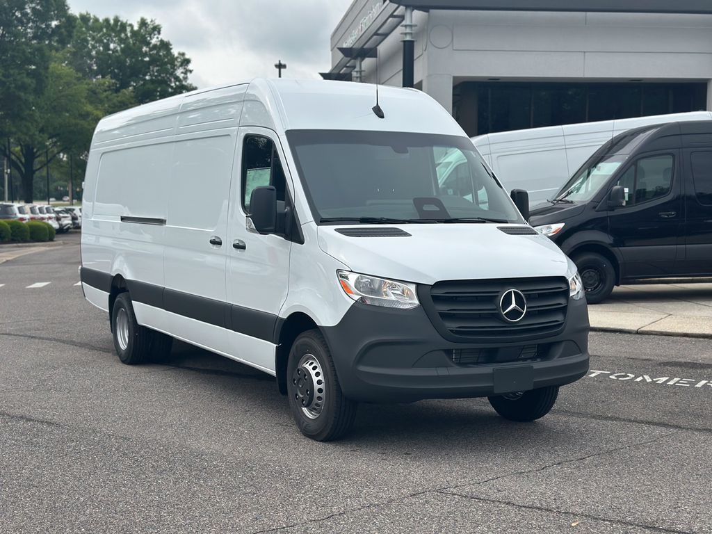 2025 Mercedes-Benz Sprinter Cargo Van Base's photo