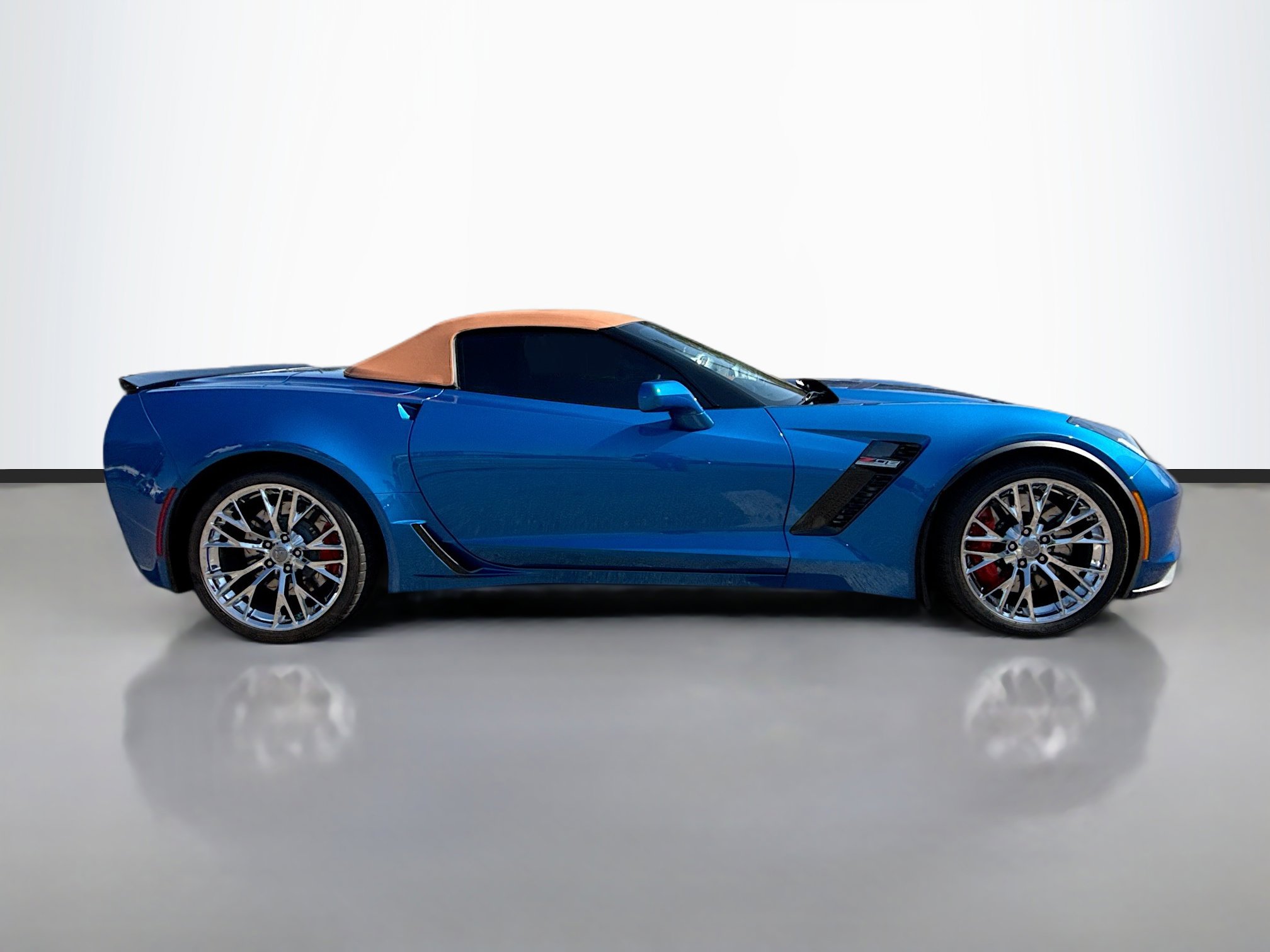 2016 Chevrolet Corvette Z06 2LZ photo 2