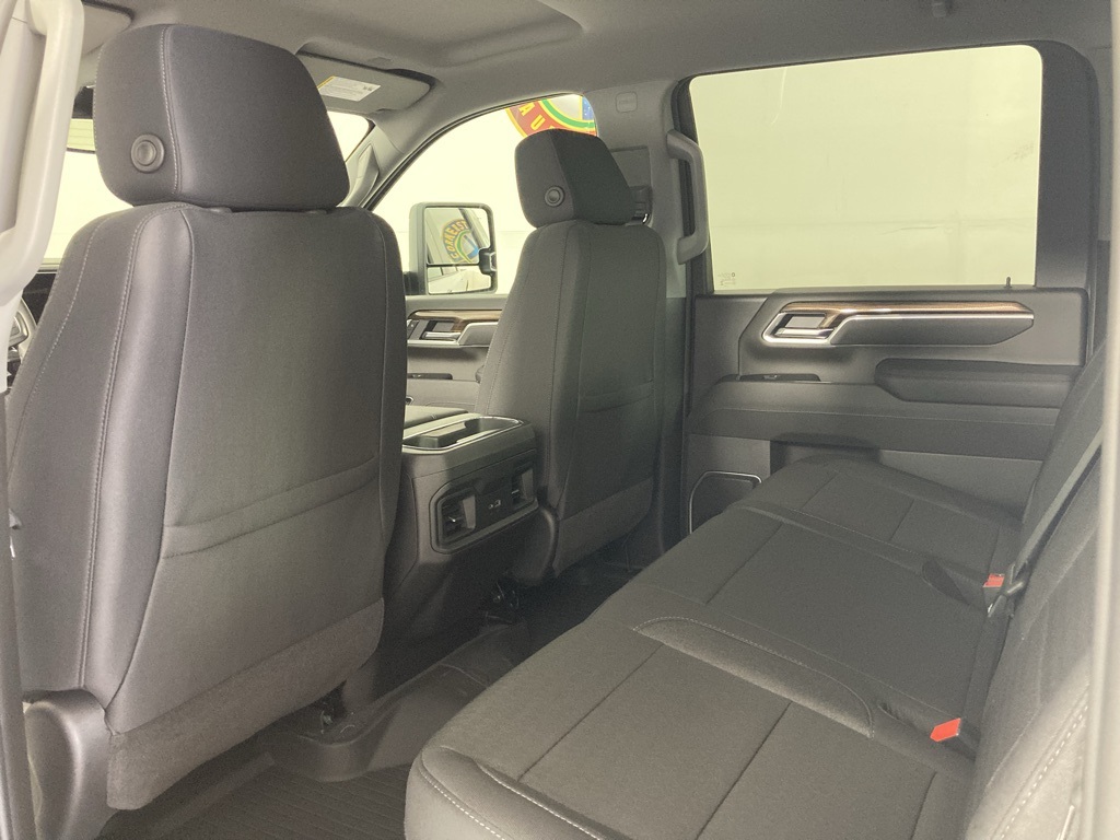 2025 Chevrolet Silverado 2500HD LT photo 13