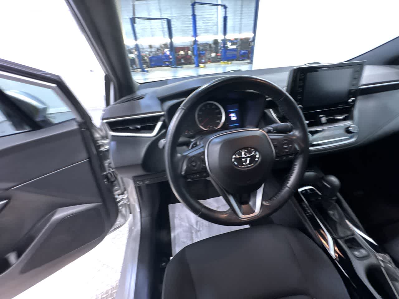 2022 Toyota Corolla SE photo 14