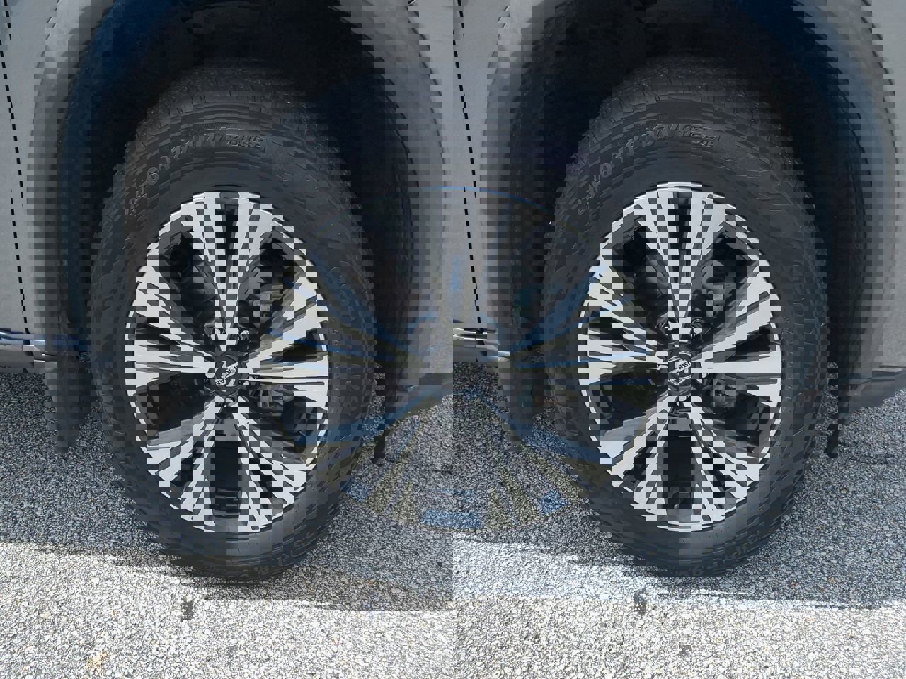 2021 Nissan Rogue SV photo 8