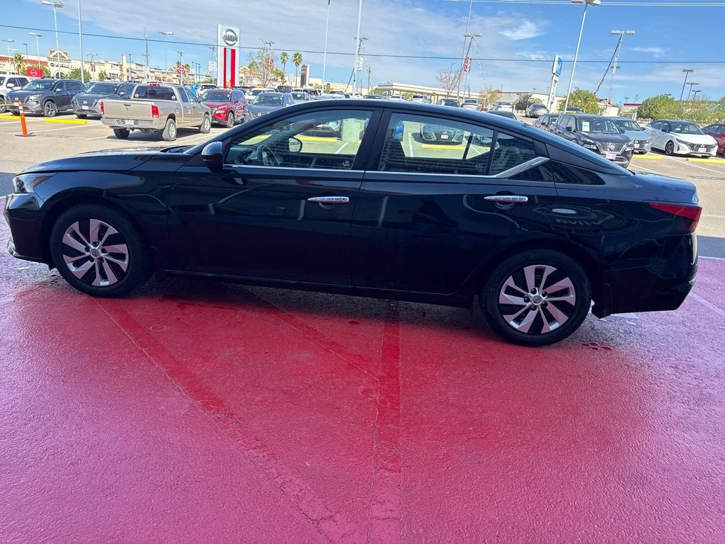 2023 Nissan Altima 2.5 S photo 16