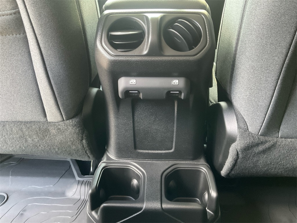 2025 Jeep Gladiator Sport S photo 23