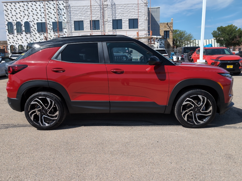 2026 Chevrolet Trailblazer RS photo 3