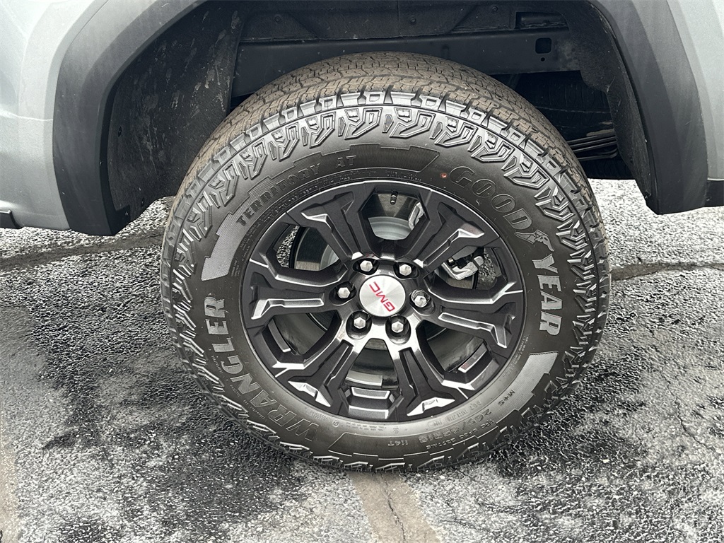2024 GMC CANYON - Image 25