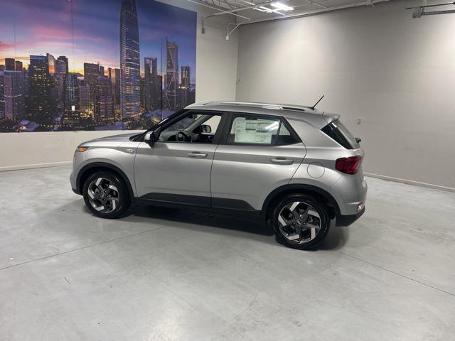 2026 Hyundai Venue SEL photo 4