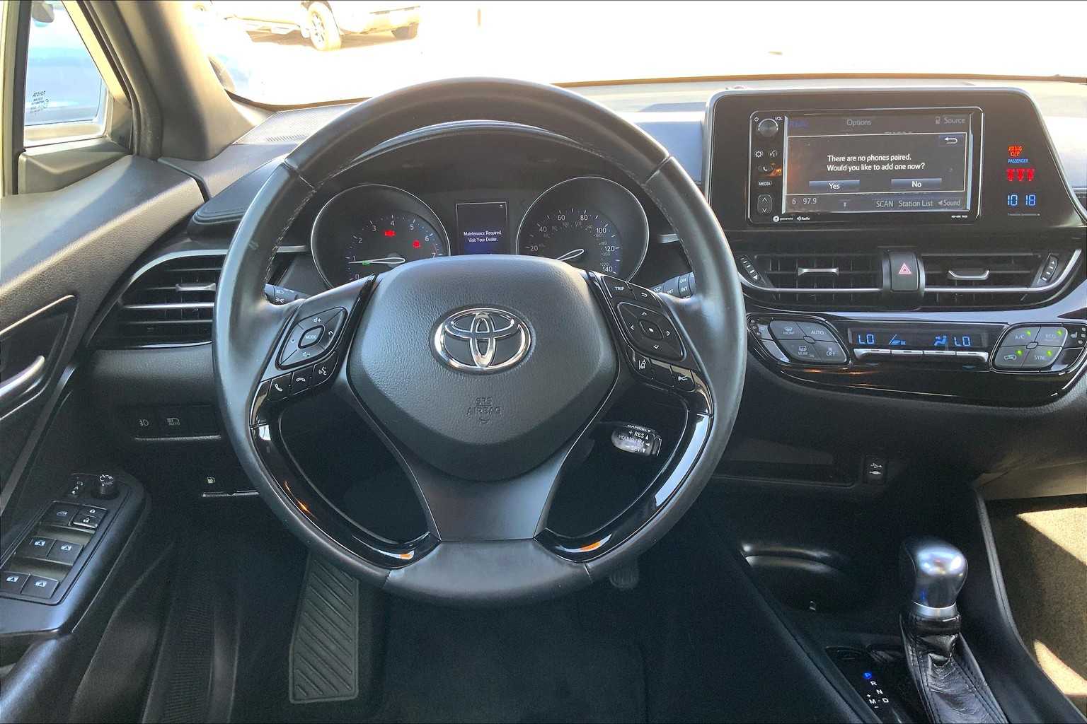 2018 Toyota C-HR XLE photo 5
