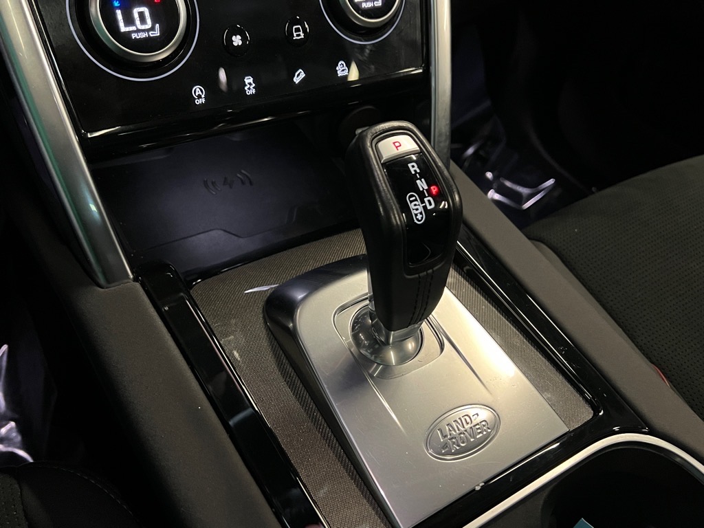 2020 Land Rover Discovery Sport SE R-Dynamic photo 13