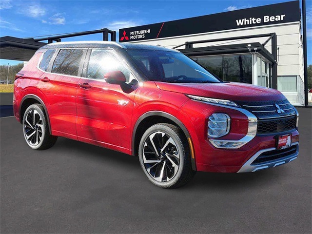 2025 Mitsubishi Outlander Plug-in Hybrid SEL's photo