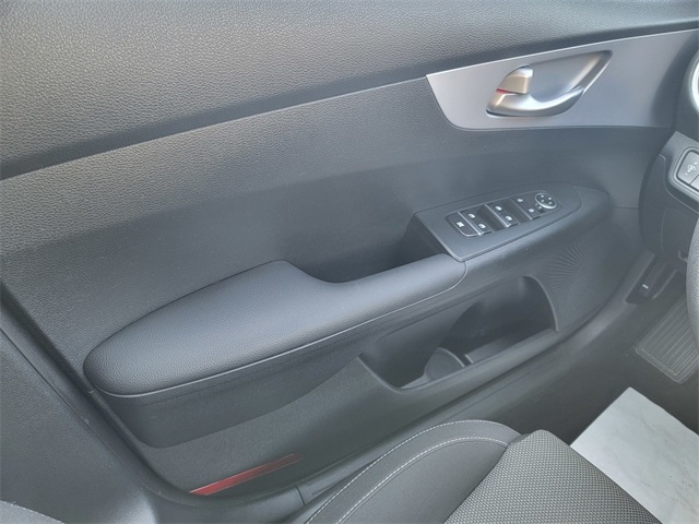 2024 Kia Forte LXS photo 29